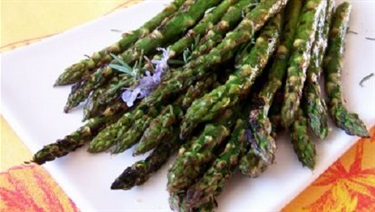 Grilled Asparagus with Rosemary Aioli