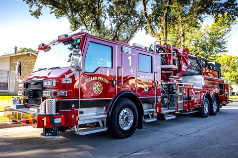 838 Pinehill Ln-03.jpg