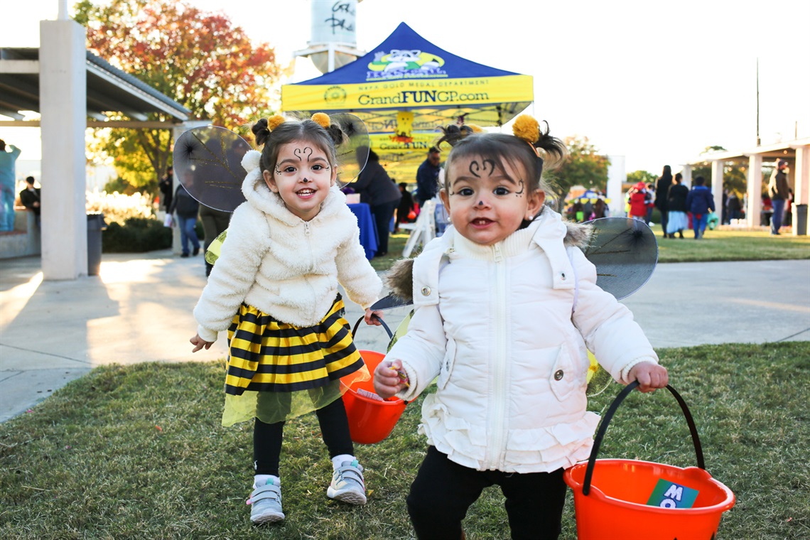 Street-N-Treat-kids-at-Farmers-Market.jpg